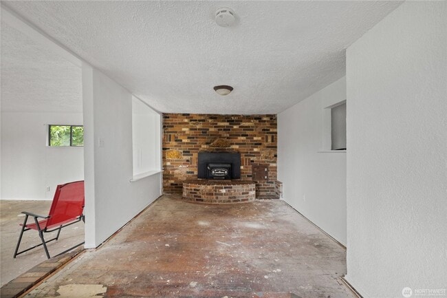 Building Photo - 12413 Canyon Rd E