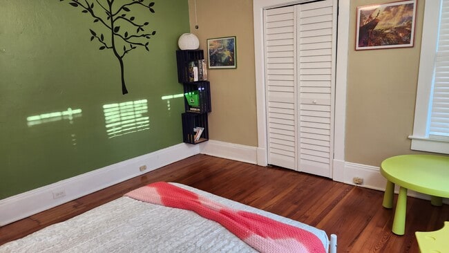 Building Photo - 2897 Sydney St