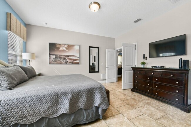 Building Photo - 4425 Acorn Ct