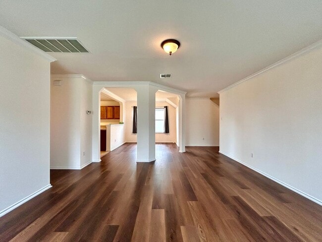 Building Photo - 102 Adamae Ln