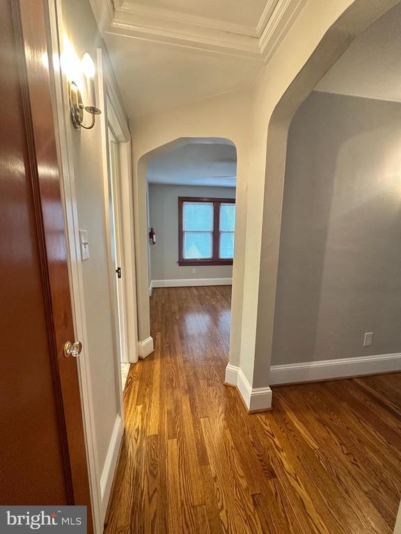 Building Photo - 1009 Parkside Ave.