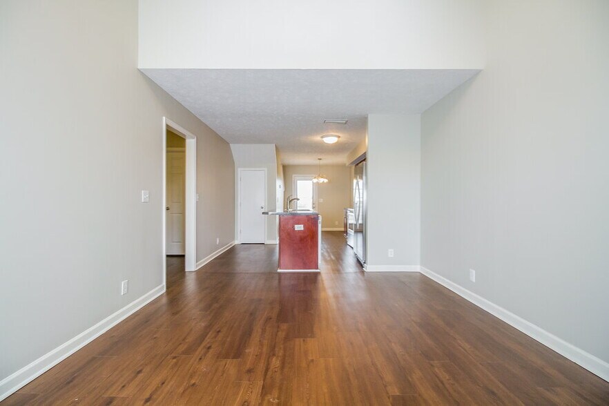 Building Photo - 2726 Apostle Ln