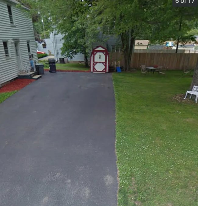 Building Photo - Cozy 3-Bedroom Home with Full Basement & Classic Charm