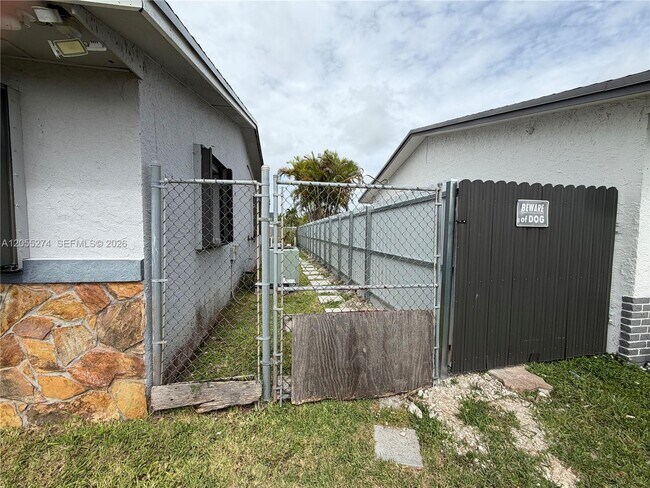 Building Photo - 26162 SW 123rd Pl