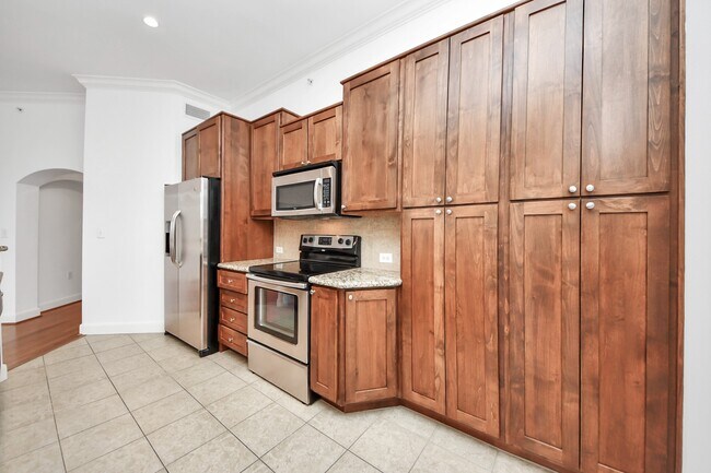 Building Photo - 1010 Rosine St