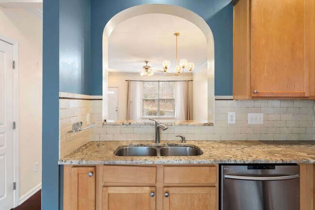 Building Photo - Conveniently located 2-bedroom, 2.5-bathroom home in Morrisville, NC