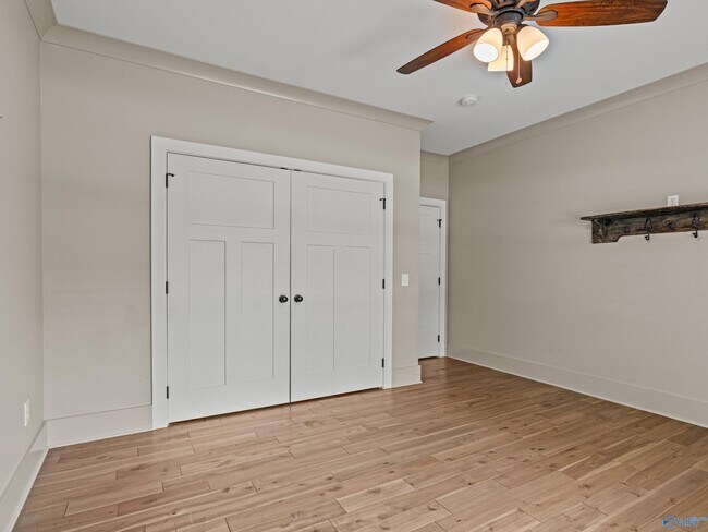 Building Photo - 180 Greystone Pass