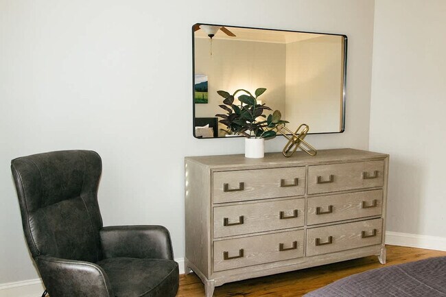 Building Photo - 131F Woodmont Blvd