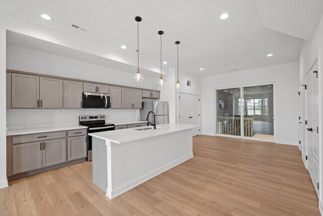 Building Photo - 1105 SW 11th St