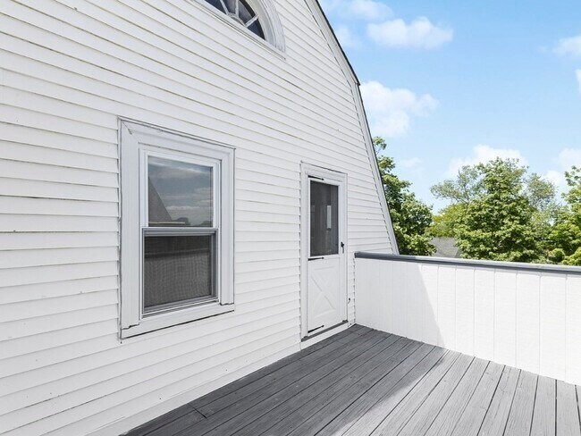 Building Photo - 1145 Boylston St