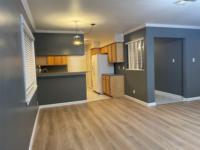 Building Photo - 7623 Deadwood Dr