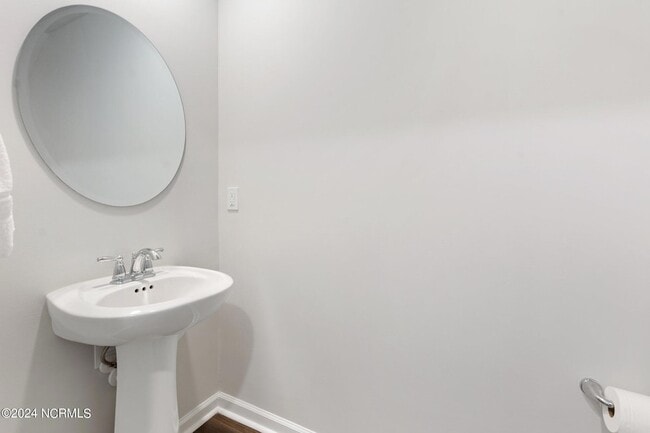 Building Photo - 3121 Lobelia Ln