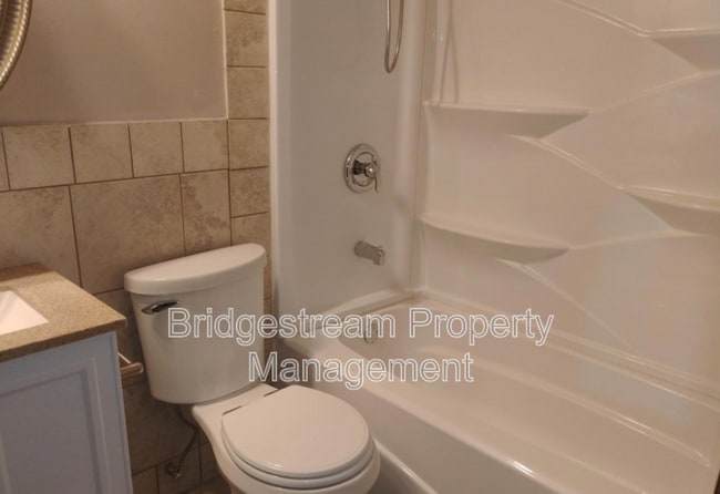 Building Photo - 48 Candlewood Ct