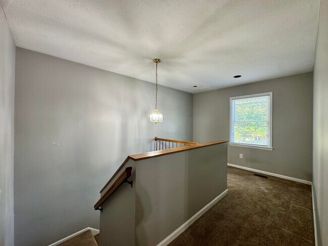 Building Photo - 344 Stonegate Way