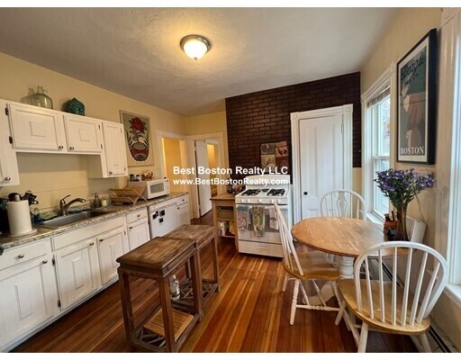 Building Photo - 2 Gilson Ter