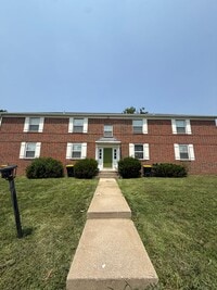 Building Photo - 8608 Countryshire Ln