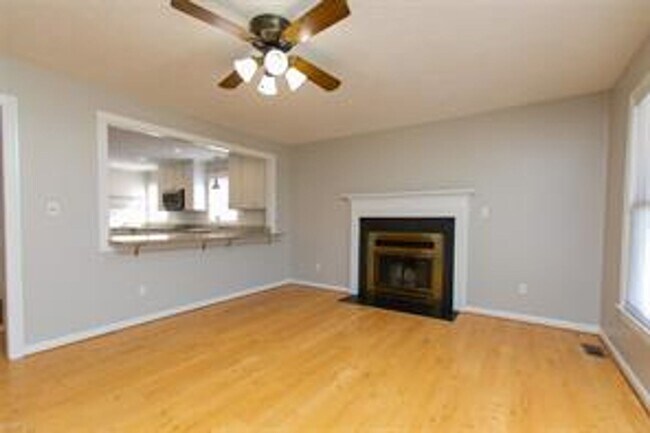 Building Photo - Call Sabrina at 757-767-0767 for more information