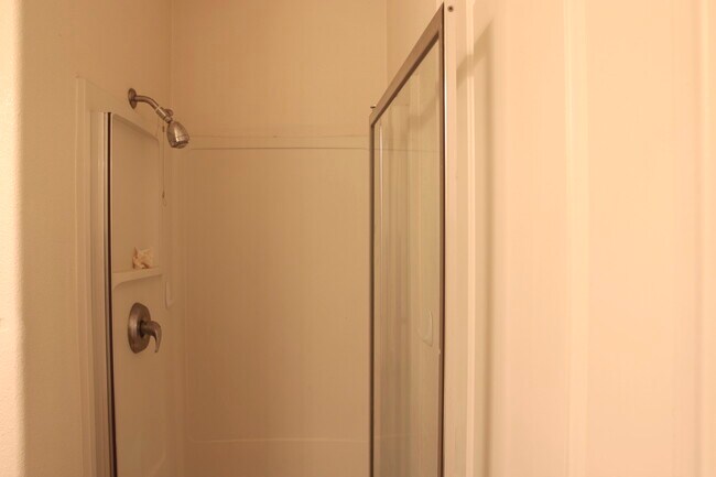 Building Photo - 464 Marina Way