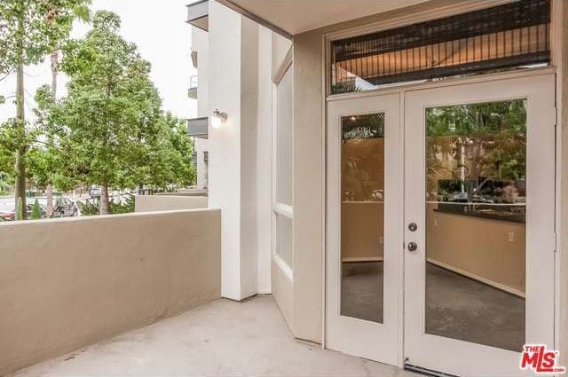 Large Patio - 13044 Pacific Promenade