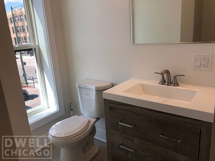 Building Photo - 2362 N Clybourn Ave