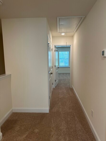 Building Photo - 42 Bluebottle St