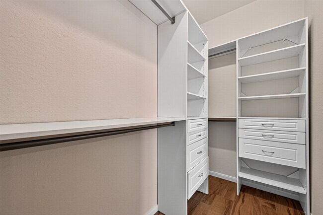 Building Photo - 6023 Lamb Creek