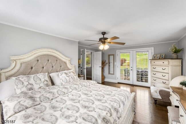 Building Photo - 487 W Shore Trail