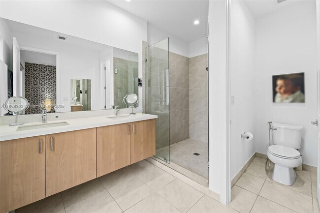 Building Photo - 4420 NW 81st Ave
