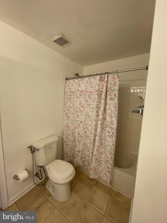 Building Photo - 25869 Flintonbridge Dr