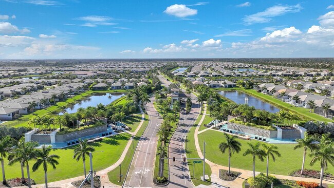 Building Photo - 10990 Violet Mdw St