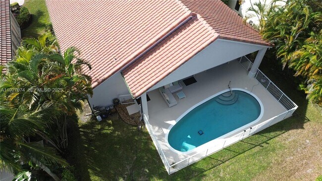 Building Photo - 19754 Dinner Key Dr