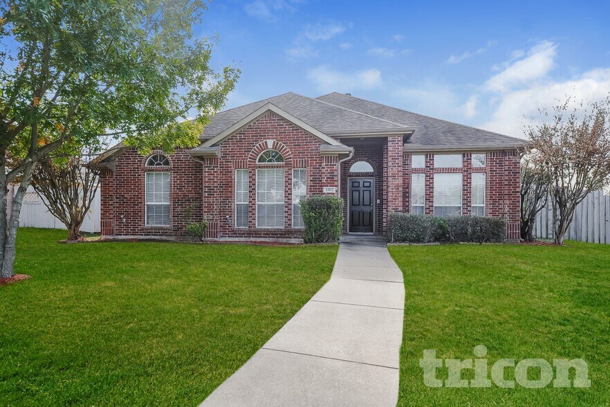 Building Photo - 1362 Meadow Creek Dr