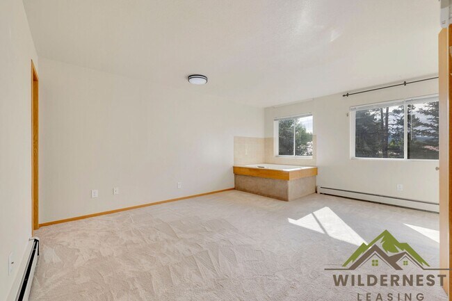 Building Photo - 749 Lagoon Dr