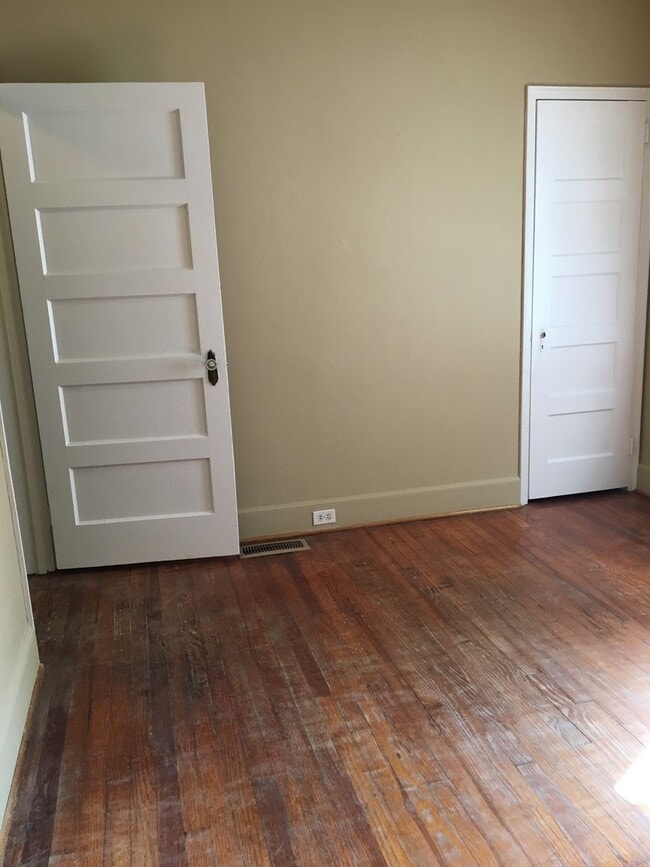 Building Photo - Olympia