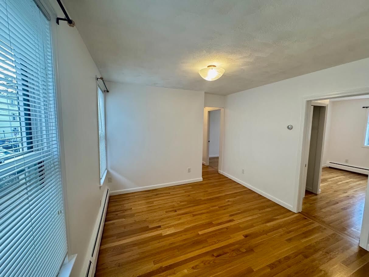 Building Photo - 48 Dane St