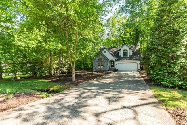 Building Photo - Single Family Home: Durham/Chapel Hill Line