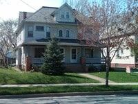Building Photo - 1482 Lakewood Ave