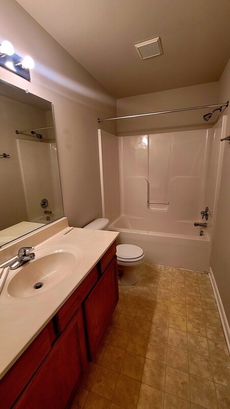 Building Photo - 4000 Stone Creek Terrace