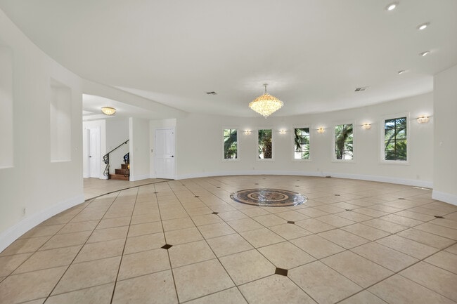 Building Photo - 1250 Shadow Ln