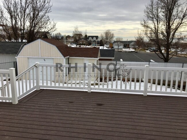 Building Photo - 1102 E 3325 N