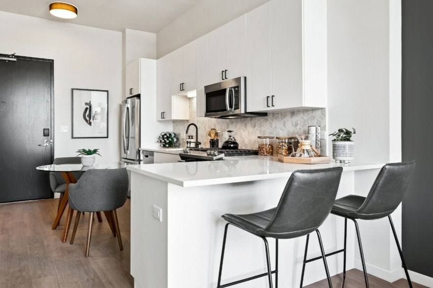 Building Photo - Logan Apartments