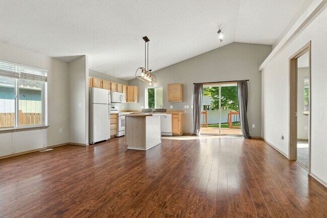 Building Photo - Charming 3 Bedroom Spokane Valley Home – Available Now!