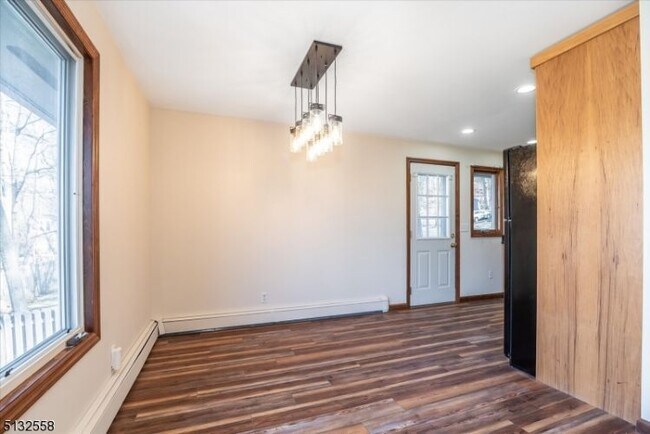 Building Photo - 9 Log Cabin Terrace