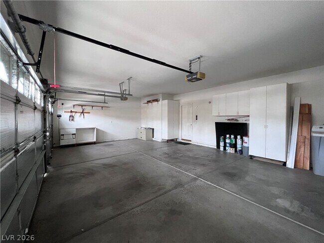 Building Photo - 678 Kentons Run Ave