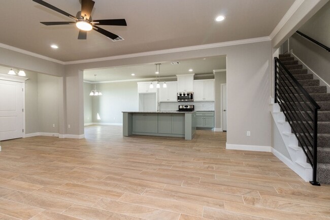 Building Photo - 2700 Tampa Bay Ave