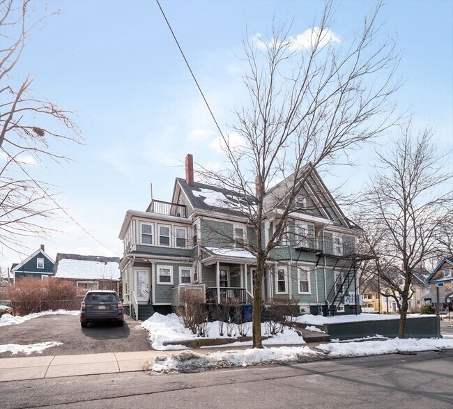 Building Photo - 97 College Ave