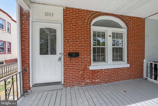 Building Photo - 1003 Magill Ave