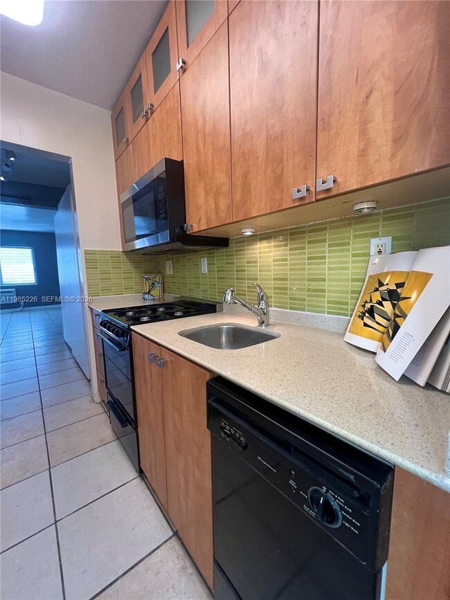 Building Photo - 835 Meridian Ave