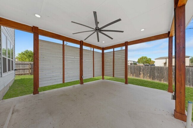 Building Photo - 9683 Shorebird Ln