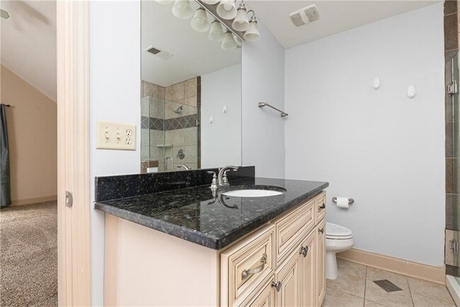 Building Photo - 804 Madison Ln S E